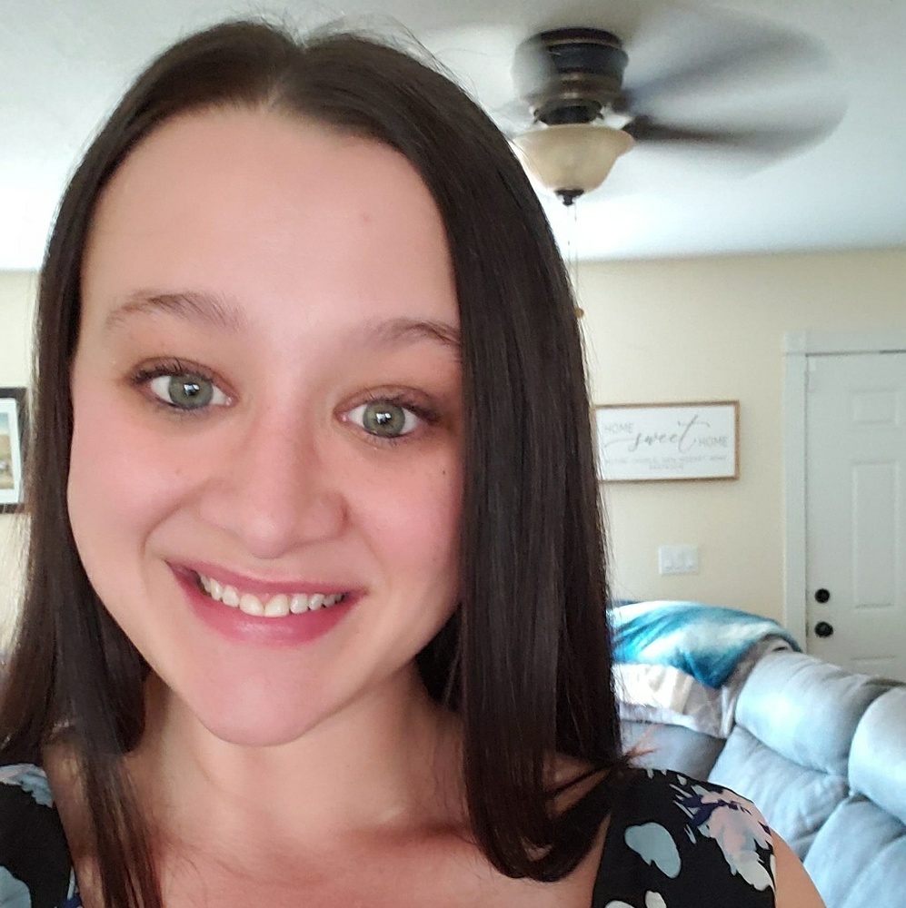 Meet your Posher, Kayla